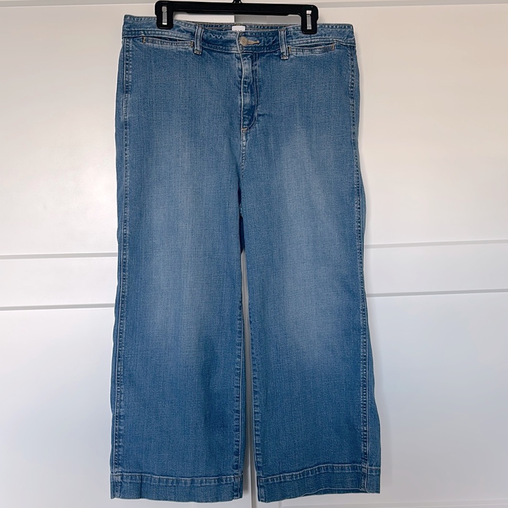Gap-  Wide- Leg Crop Jeans